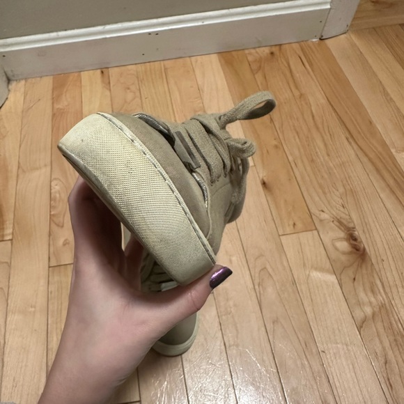 Burberry women’s sneakers - Picture 9 of 11